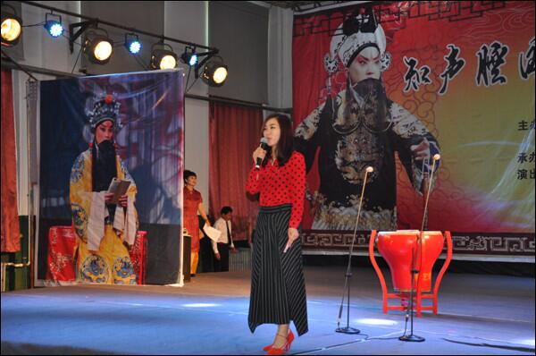 “知声腔国粹 爱家乡文华”戏曲进校园专场演出在威尼斯人娱乐城文化活动中心举行