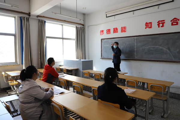 我院举行新冠肺炎疫情应急处置模拟实战演练