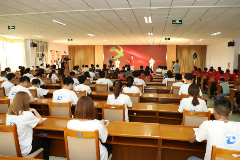 威尼斯人娱乐城举办 “诗心向党 诗韵端阳”首届端午诗会